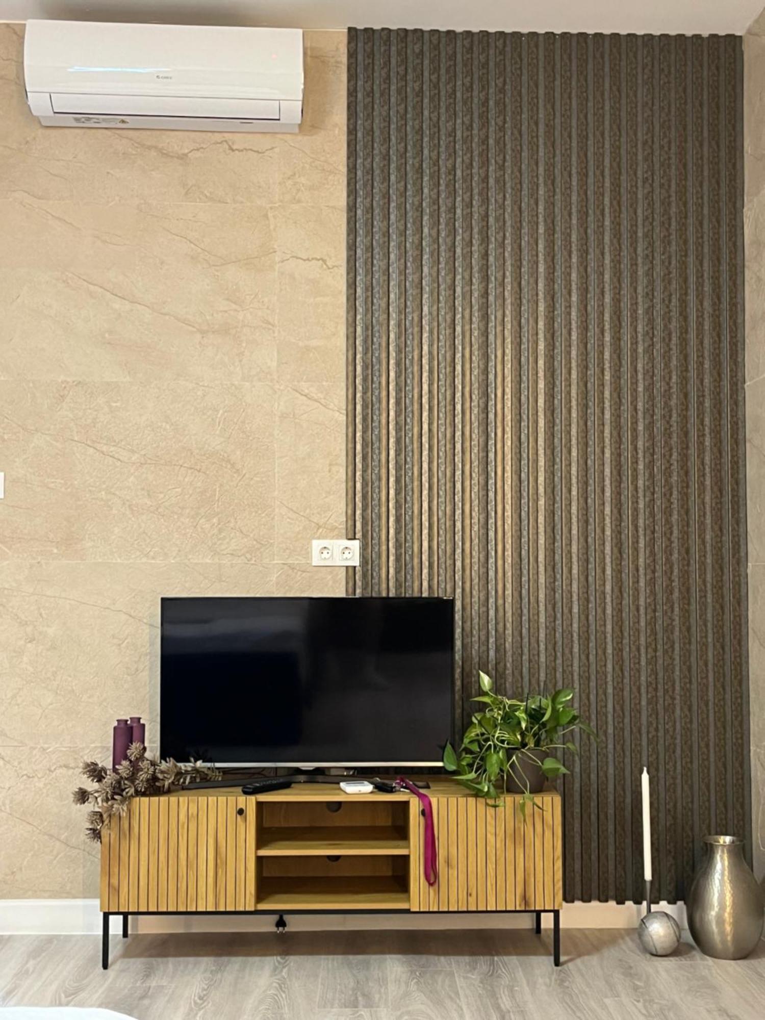 S8 Downtown With Optional Garage Appartement *
